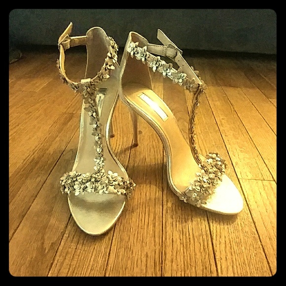 INC International Concepts Shoes - Gold scrappy heels INC International Concepts Shoes - Gold scrappy heels